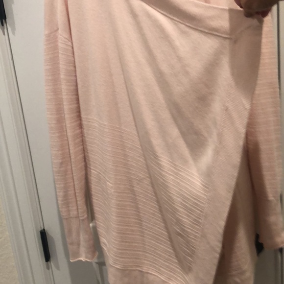 Lululemon Find Your Calm Wrap Chantilly Size 6 - Picture 5 of 16